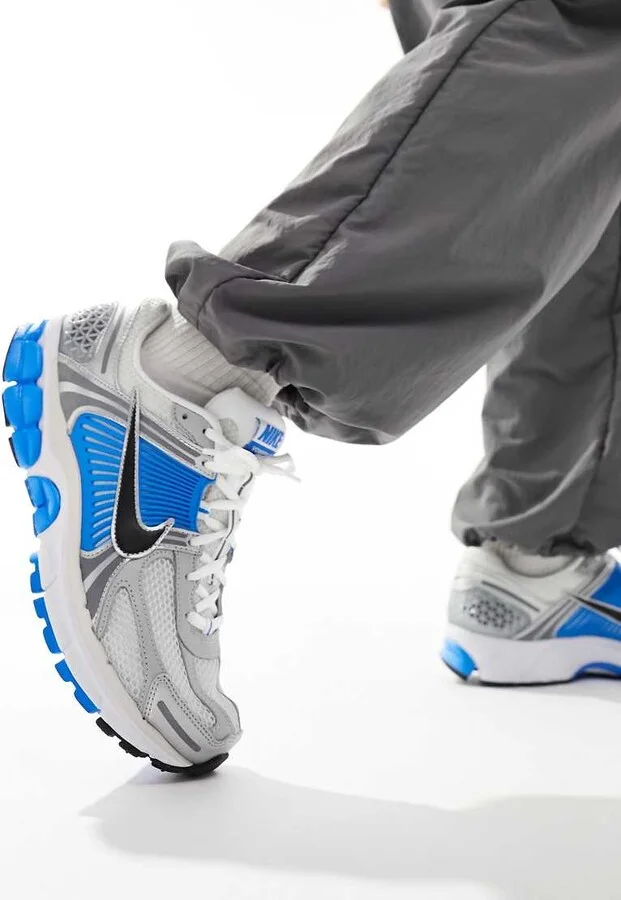 Nike Zoom Vomero 5 sneakers in gray and blue