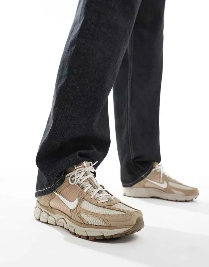 Nike Zoom Vomero 5 sneakers in khaki and beige