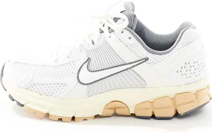 Nike Zoom Vomero 5 sneakers in off white - Image 2