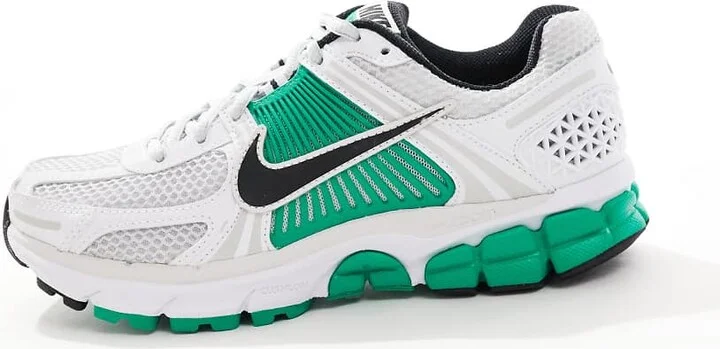 Nike Zoom Vomero 5 sneakers in white and green - Image 2