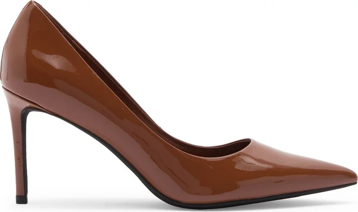 Nikia Pointed Toe Pump - Image 3