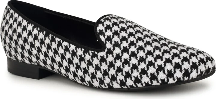 Nine West Women's Renold Slip-On Smoking Slipper - Black/White Houndstooth
