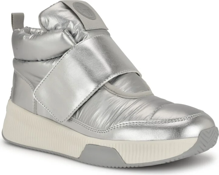 Nine West Women's Tumble Round Toe Puffy Casual Booties