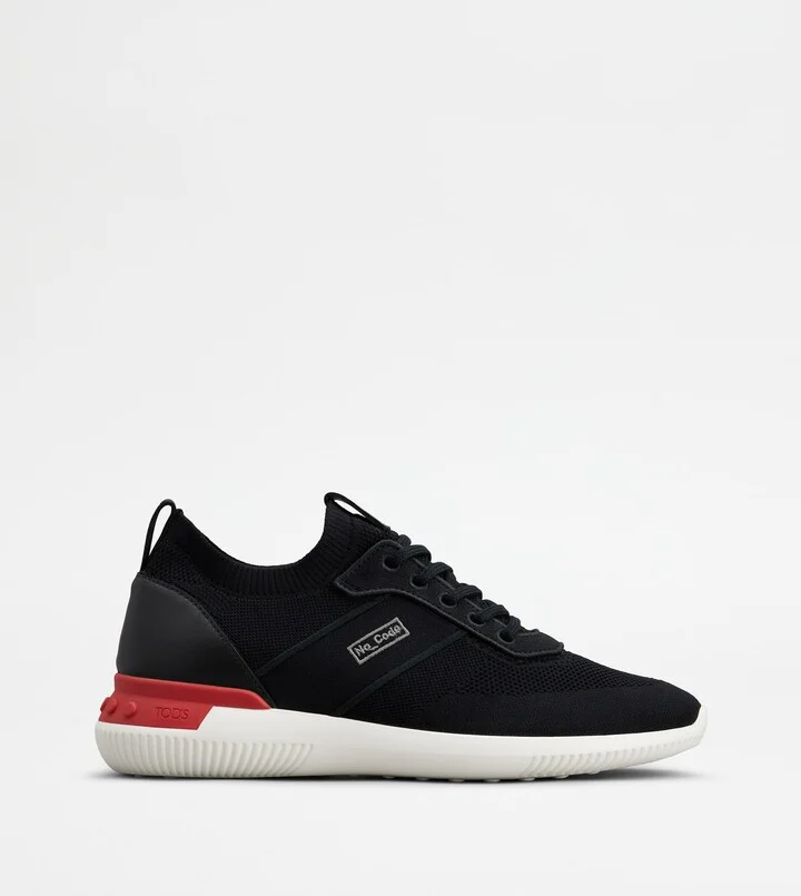 No_Code Knit in Technical Fabric and Leather