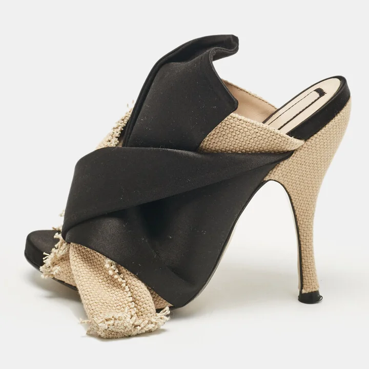 Nº21 Beige/Black Canvas and Satin Raso Knot Mules Size 35.5