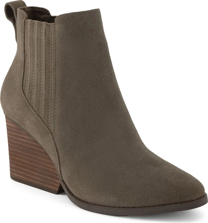 Noa Suede Chelsea Boot