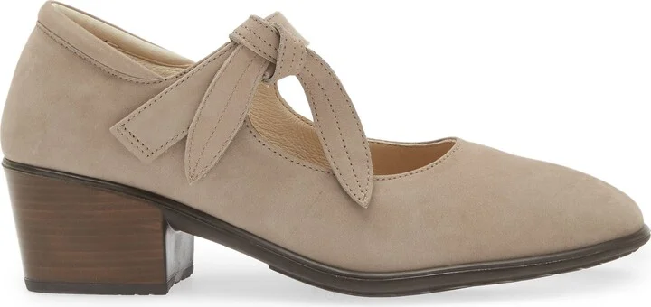 Nobility Mary Jane Pump - Image 3
