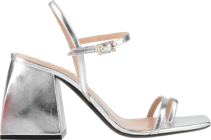 Nodaleto Woman Thong sandal - Image 3