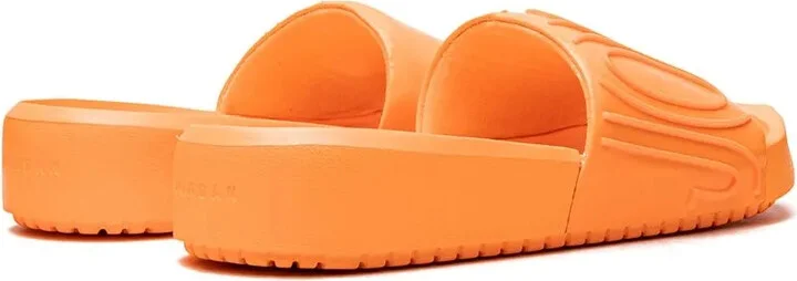 Nola logo-embossed slides - Image 3