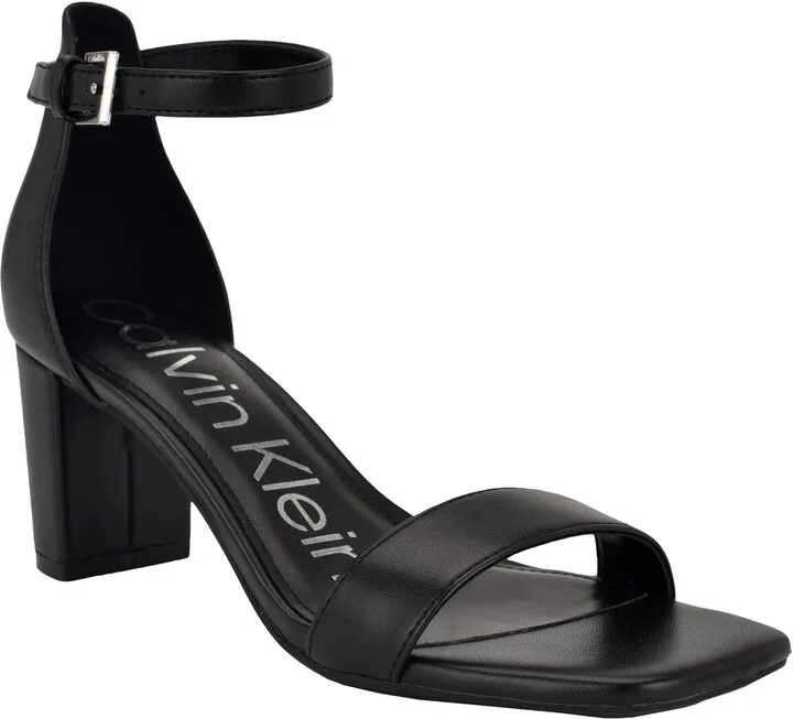 Nolene Sandal