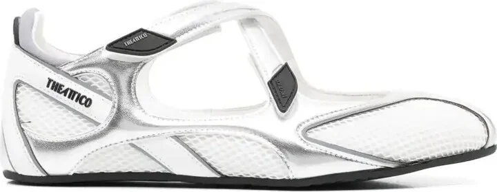 Nomad Sneakers