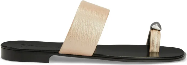 Norbert sandals