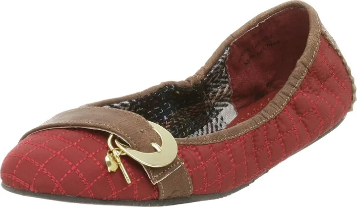 Not Rated Women's Quilt Trip Flat