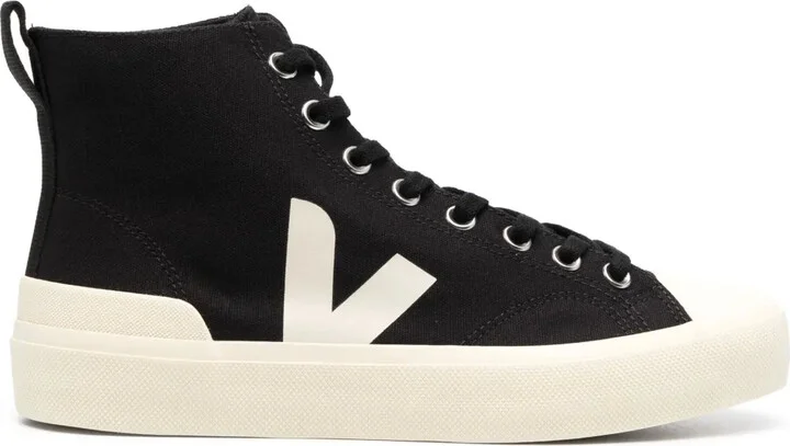 Nova HT sneakers