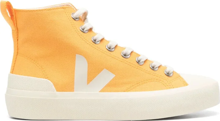Nova HT sneakers