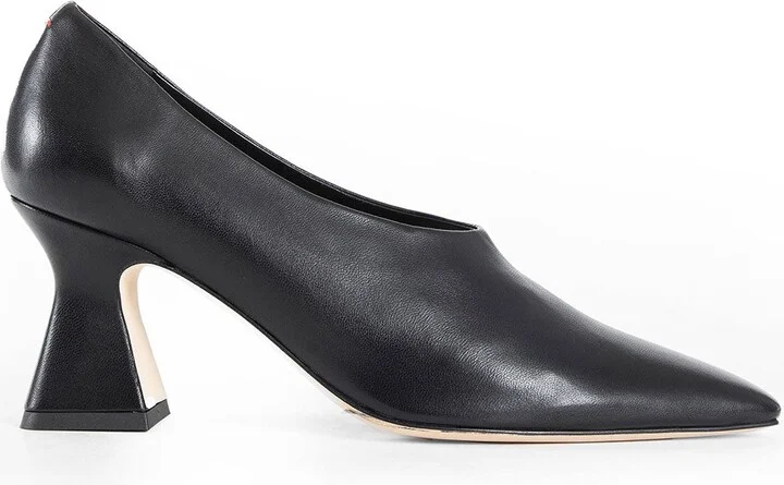 Nova Regal Pumps