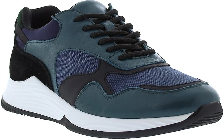 Nova Sneaker