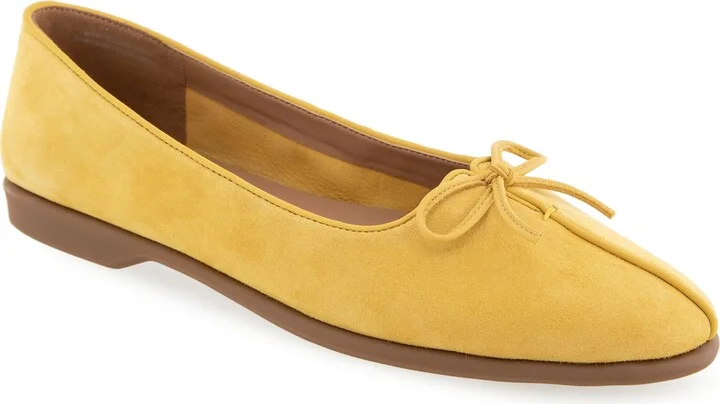 Freesia Suede
