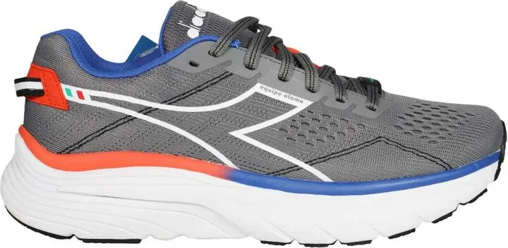 Nucleo sneakers
