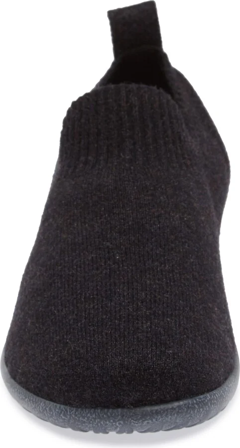 Nuku Slip-On Sneaker - Image 4