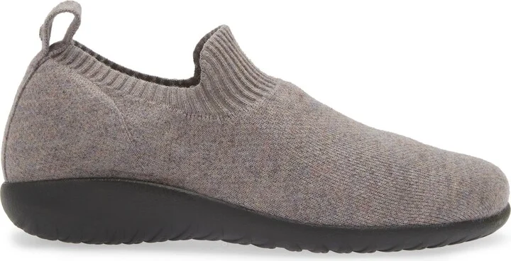 Nuku Slip-On Sneaker - Image 9