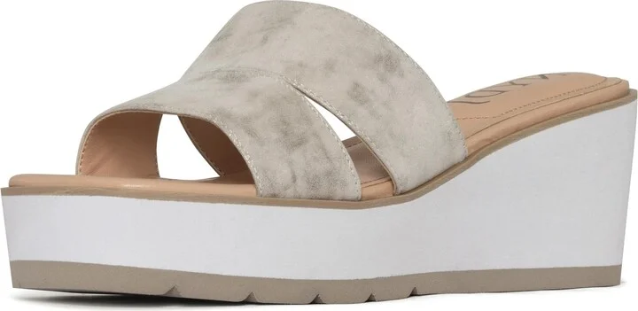 NYDJ Women's Raizy Metallic Suede Wedge Sandal