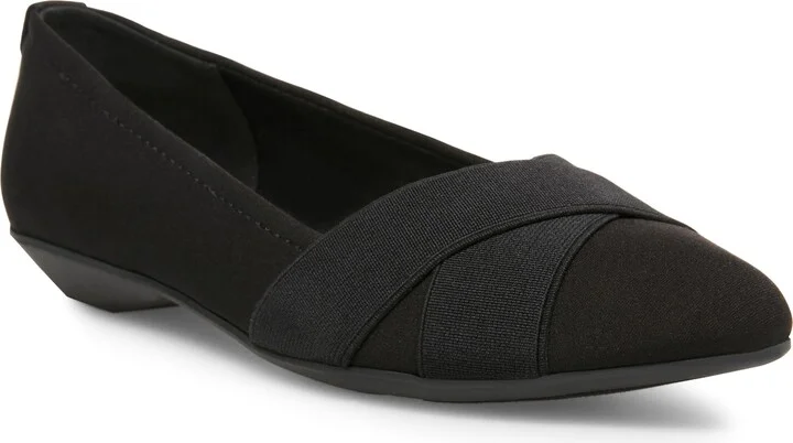 Oalise Pointed Toe Flat
