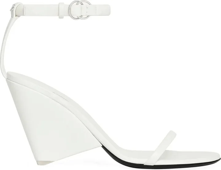 Oblique sandals