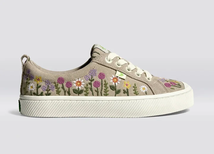 OCA Low Sand Suede Embroidered Flowers Sneaker Men - Image 3