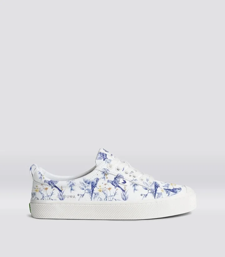OCA Pebbled Leather White Blue Parrot Print Men