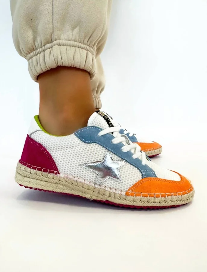 Ocean Breeze Shoes In White Blue Orange