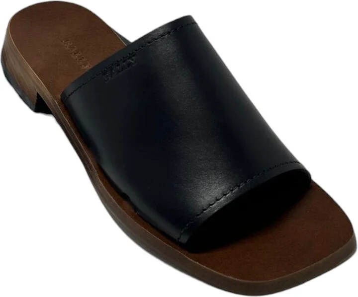 Ofera 6225848 Ladies Black Plain Leather Flat