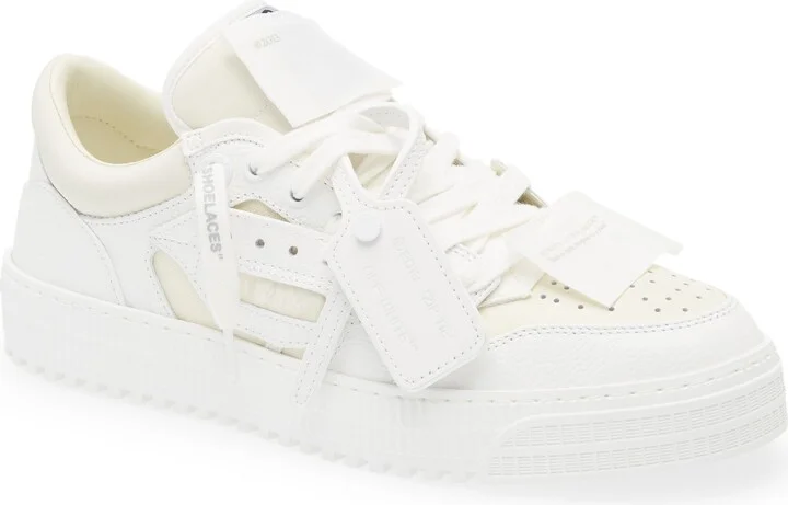 Off Court 3.0 Low Top Sneaker