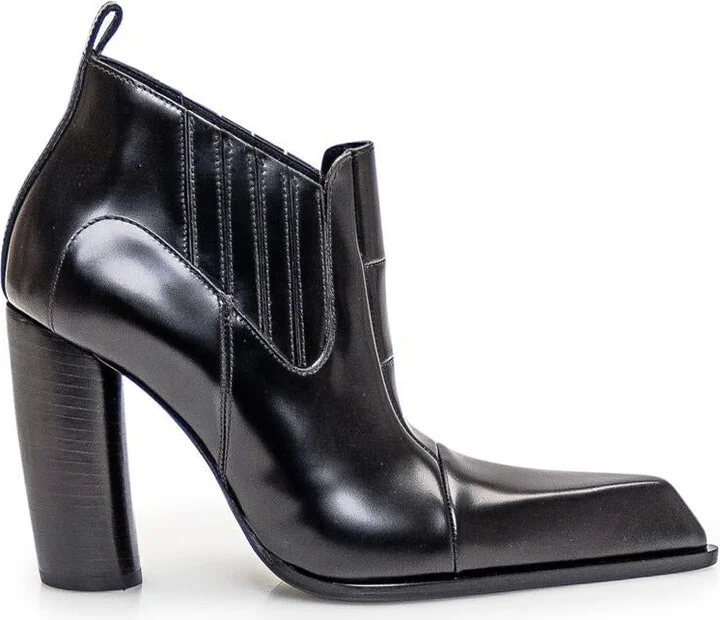 Off-White Moon Boot