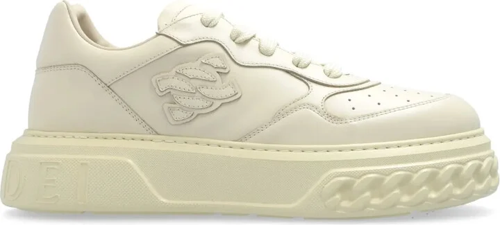 Offroad sneakers