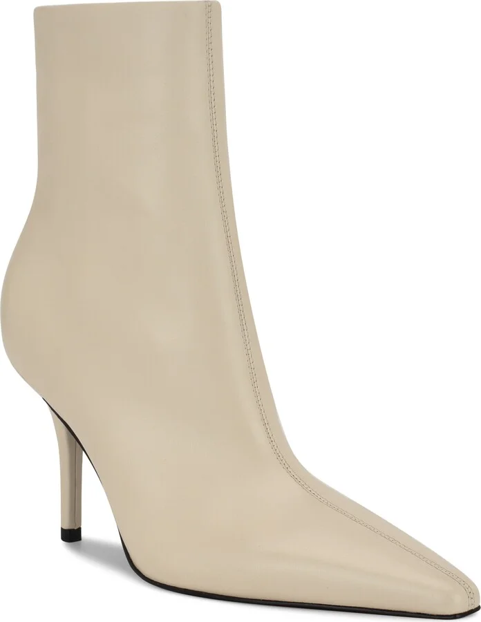 Ohmy Pointed Toe Bootie