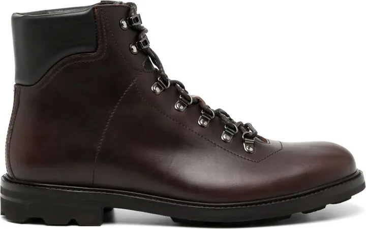 Oiled leather hiking boots