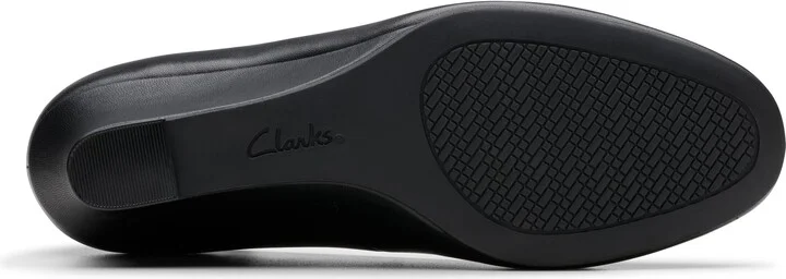 Olivette Pearl Wedge Pump - Image 5