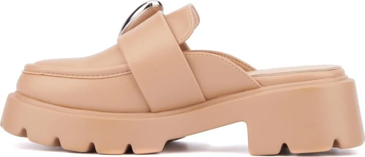 Olivia Miller Women's Heartless Platform Mule - Image 5