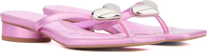 Olivia Miller Women's Love Buzz Flat Sandal - Image 4