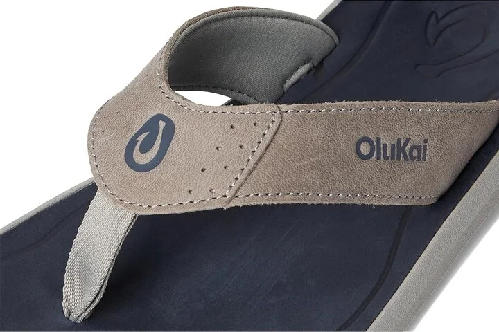 OluKai Pili Men's Sandals Ash/Mood Indigo : 7 D - Medium, Leather - Image 7