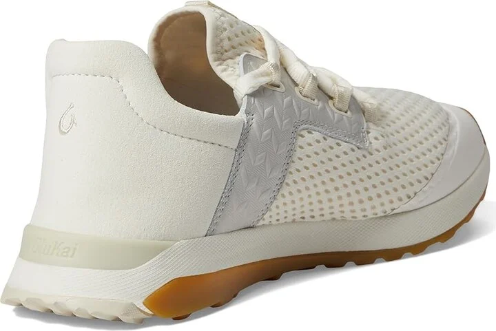 OluKai Wailuku Women's Shoes Off-White/Off-White : 6 B - Medium, Suede - Image 4