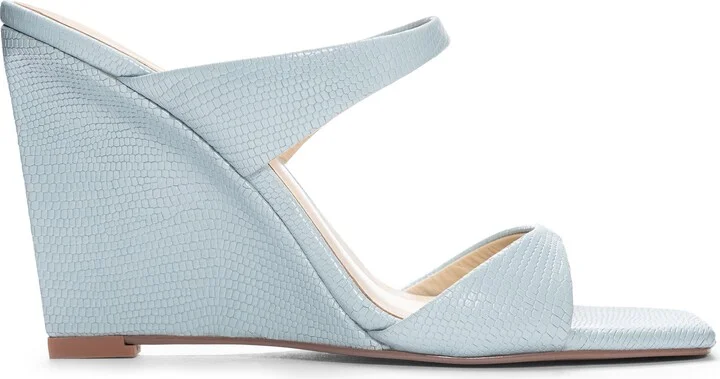 Omira Wedge Sandal - Image 2