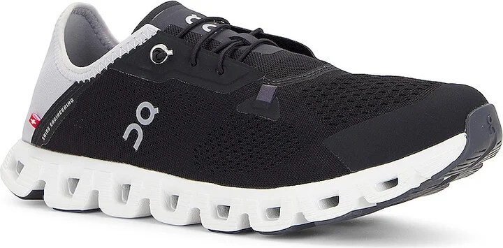 On Cloud 5 Coast in Black - Image 2