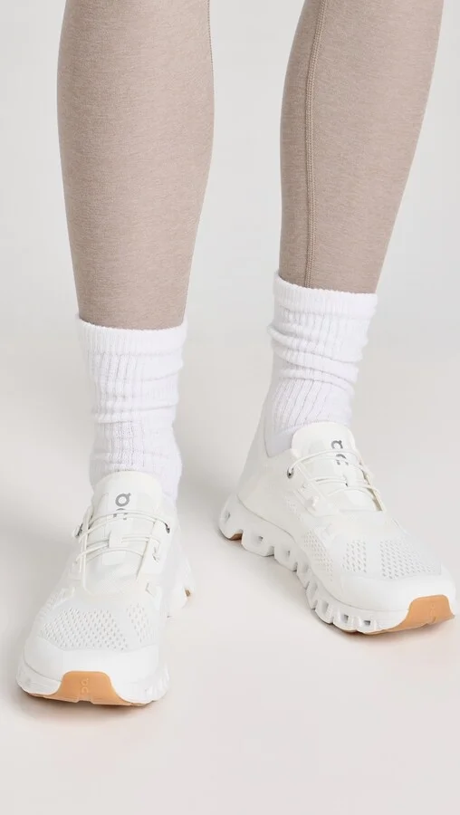 On Cloud 5 Coast Sneakers - Image 4