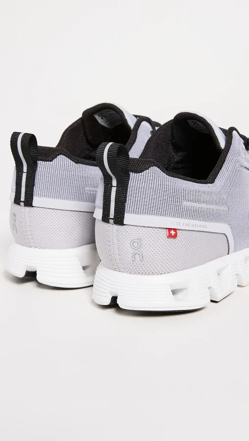 On Cloud 5 Waterproof Sneakers - Image 3