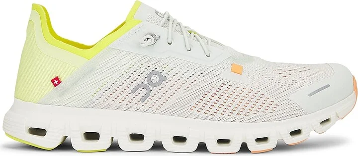 On Cloud 6 Coast in White