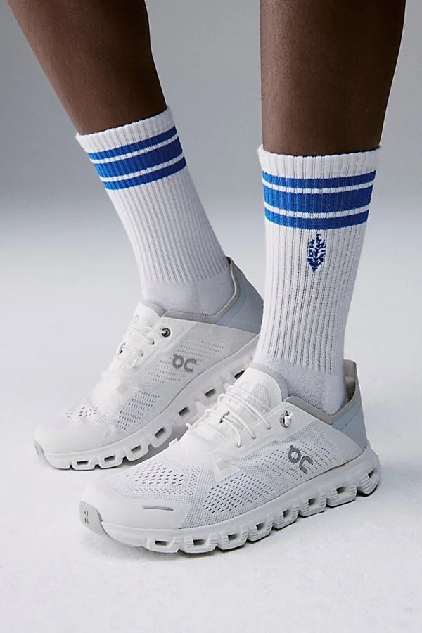 On Cloud 6 Coast Sneakers - Image 3