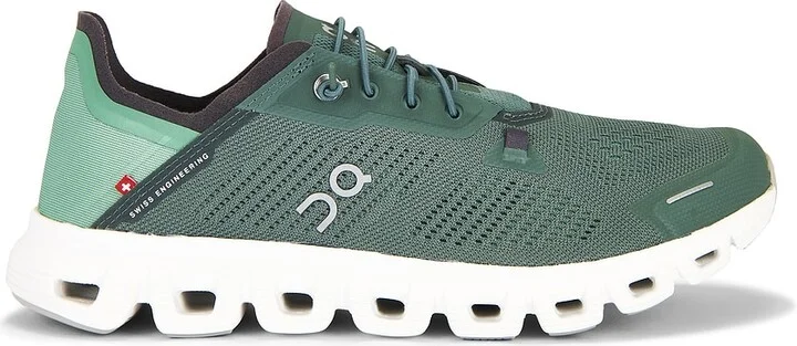 On Cloud 6 Coast Sneakers in Green