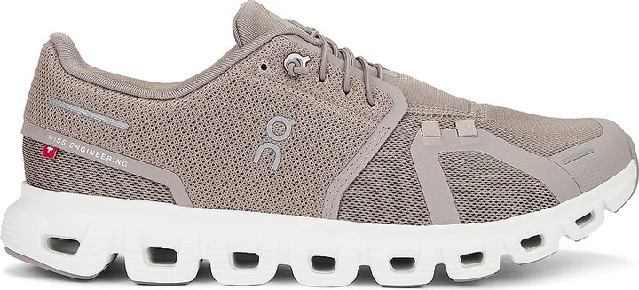 On Cloud 6 in Brown
